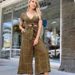 Calca Olive Plaid Wide-Leg pants with Tie Front
